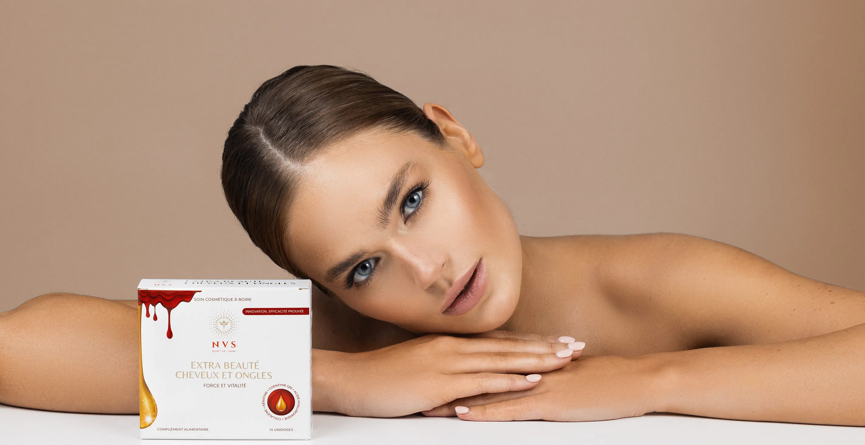 Модель з коробкою NVS Extra Beauté Cheveux et Ongles